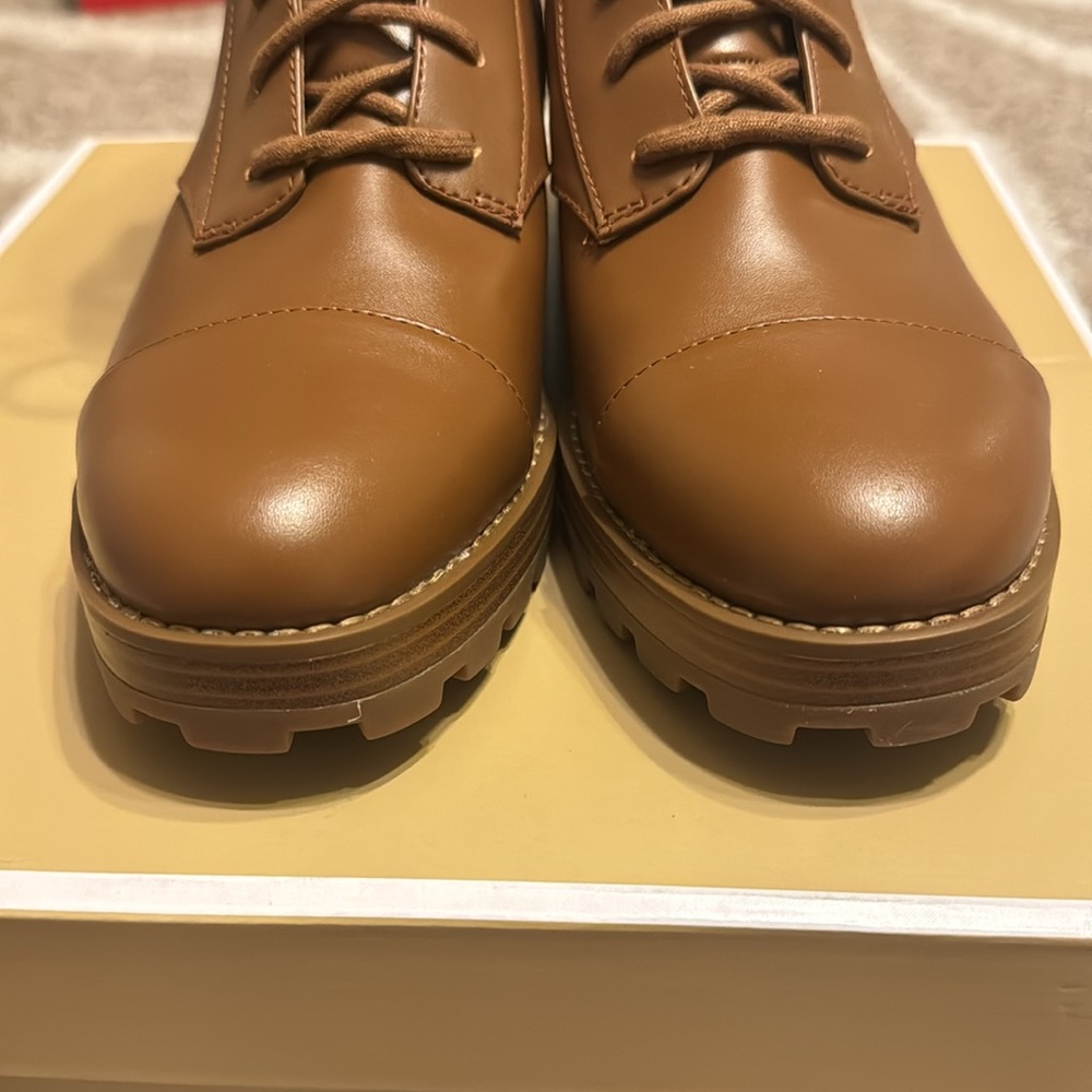 Michael Kors, Tatum Brown Combat Lace Up Women Boots, US 8.5 - Picture 6 of 14